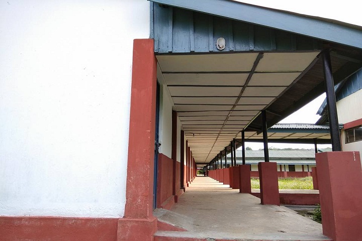 https://cache.careers360.mobi/media/colleges/social-media/media-gallery/10138/2021/2/8/Campus inner view of Dera Natung Government College Itanagar_Campus-view.jpg